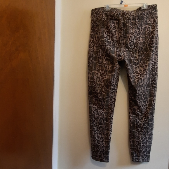 Spanx Snakeskin Taupe Jean-ish Leggings Pants Size XL - Picture 10 of 13